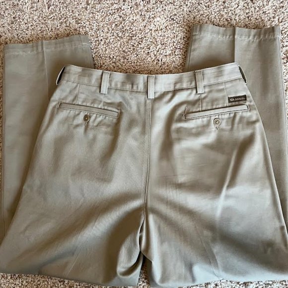 Men's Savane Dress Pants.  Size 32/30. Tan in color - Picture 2 of 3